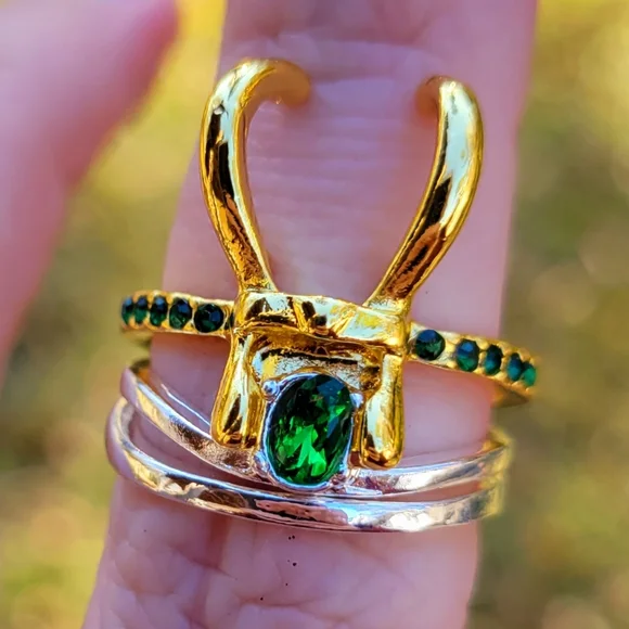 Disney Loki Gold Emerald Green 3 piece Ring Set Size 7.5 - Picture 2 of 12